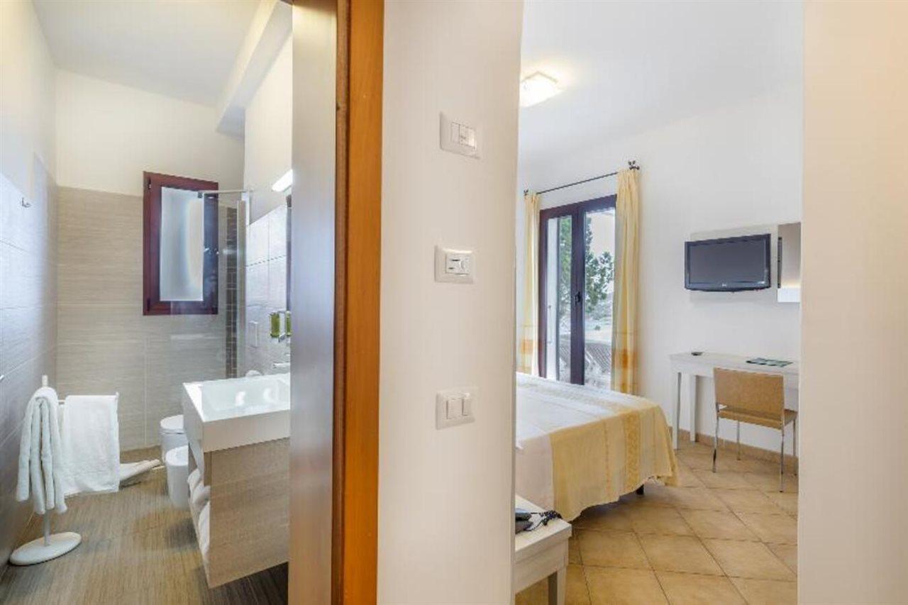 Hotel Mon Repos Baia Sardinia Exteriér fotografie