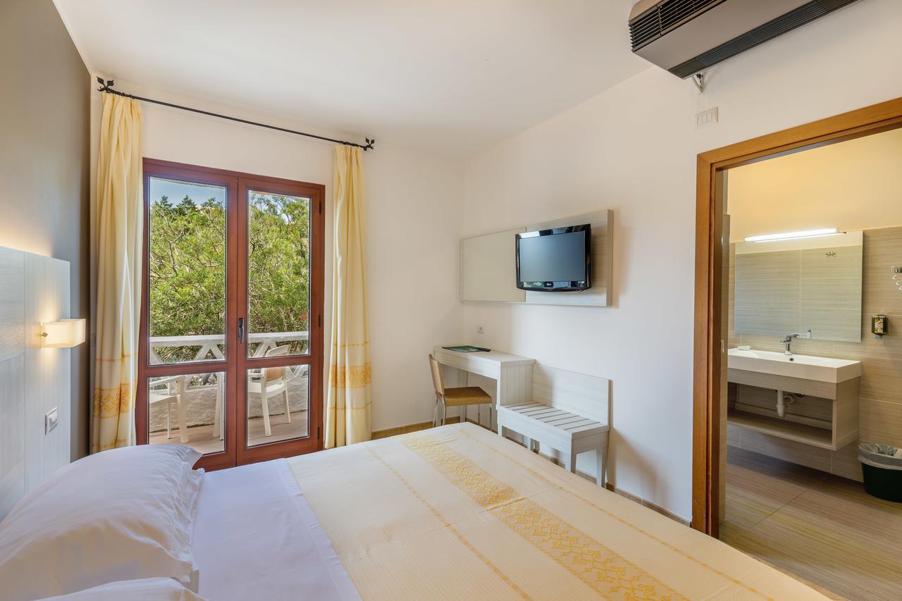 Hotel Mon Repos Baia Sardinia Exteriér fotografie