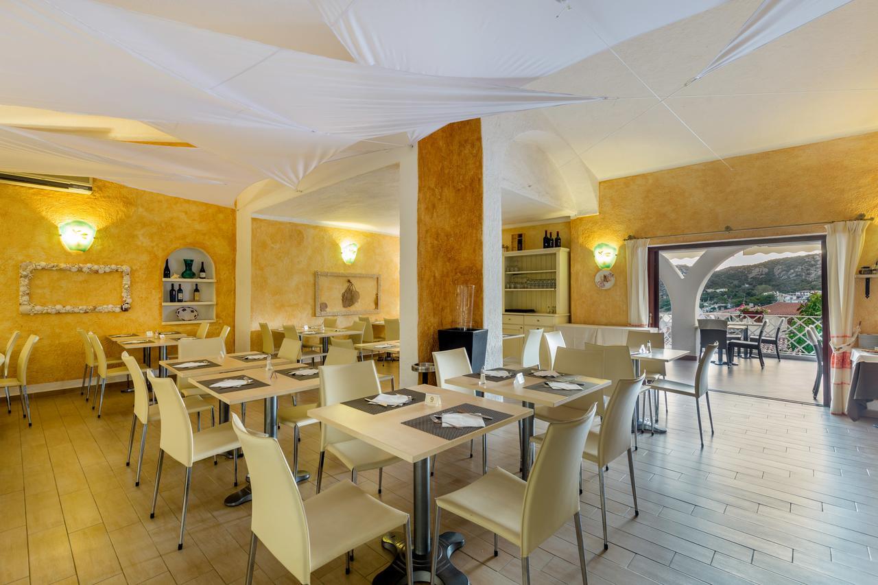 Hotel Mon Repos Baia Sardinia Exteriér fotografie